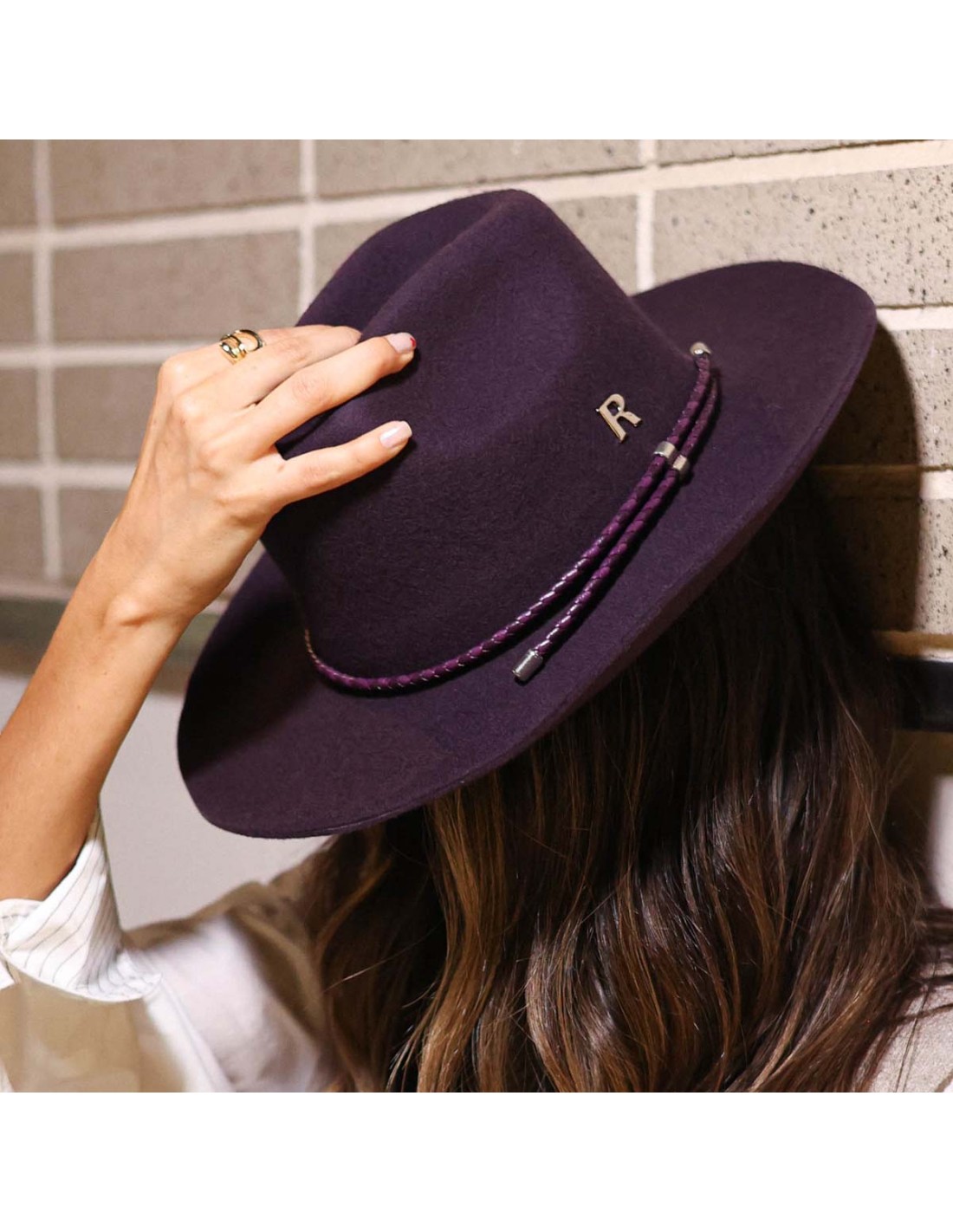 Le chapeau femme : véritable accessoire de mode pour l'hiver
