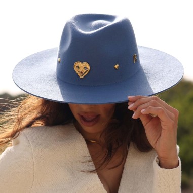 The Essence of Glamour: Exclusive Wide-Brim Fedora in Vibrant Electric Blue - Raceu Hats