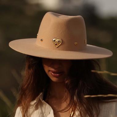 Breitkrempiger Fedora-Hut in Cappuccino: Stil und Eleganz in jedem Detail - Raceu Hats