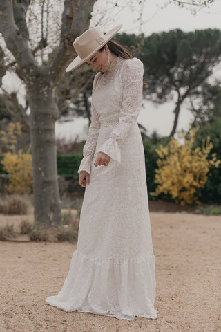 Sombrero de Boda Mujer Ala Rígida hecho en Fieltro de Lana, color Beige