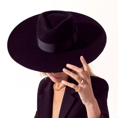 Sombrero Negro Ala Ancha Colorado - Ala Rígida