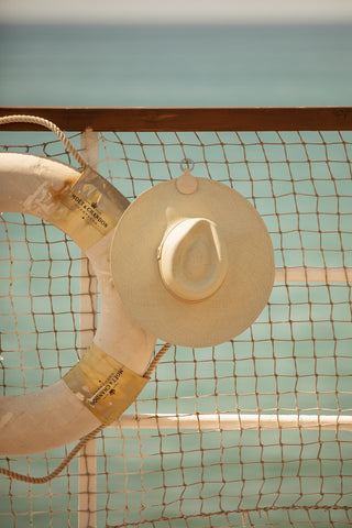 Halo Beige - Porta Sombreros Raceu Hats