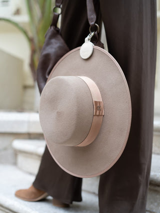 Halo Beige - Porta Sombreros Raceu Hats