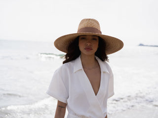 Sombrero Belair Ala Ancha de Paja Cosida decorado con Cinta Marrón Raceu Hats