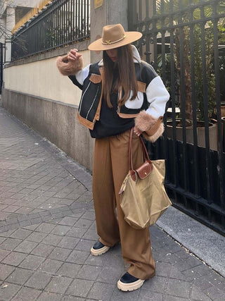 Sombrero Mujer Ala Ancha Fieltro de Lana Taupe con Adorno Dorado - Kentucky - Raceu Hats