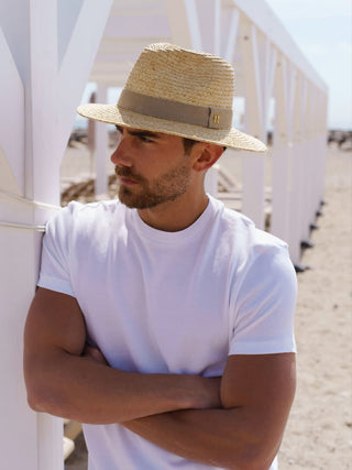 Sombrero Fedora Hombre 100% raffia natural de Ala Corta con Cinta de Piel en color Gris - Raceu Hats