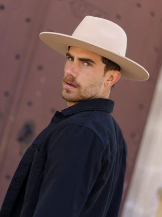 Sombrero Fedora Hombre color Cappuccino: Sofisticación y Estilo en un Solo Accesorio