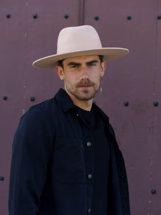 Sombrero Fedora Hombre color Cappuccino: Sofisticación y Estilo en un Solo Accesorio