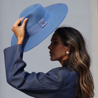 Sombrero Fedora Mujer de Ala Ancha confeccionado en 100% Fieltro de Lana de color Azul Eléctrico - Raceu Hats
