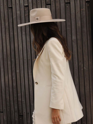 Sombrero Mujer Ala Ancha Colorado en Color Beige - Ala Rígida - Fieltro de Lana - Raceu Hats