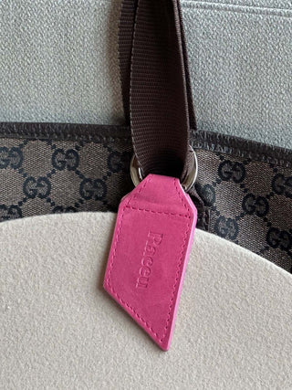 Porta sombreros en color rosa encantador y fabricado en 100% cuero