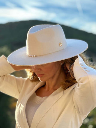 Sombrero de Fieltro para Mujer, 100% Lana en Color Blanco Roto - Raceu Htas