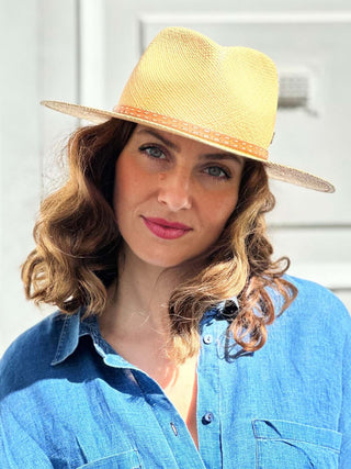 Sombrero Panamá de Ala Intermedia para un Verano con Mucho Estilo