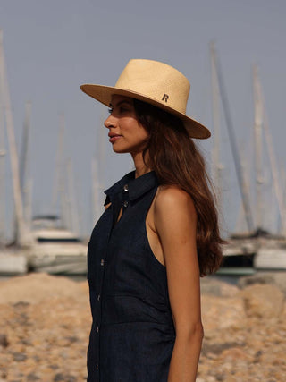 Sombrero Panamá de Ala Intermedia para un Verano con Mucho Estilo - Raceu Hats