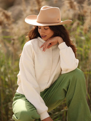 Sombrero Vaquero Mujer en Color Cappuccino: La Elegancia de una Artesanía Exquisita - Raceu Hats