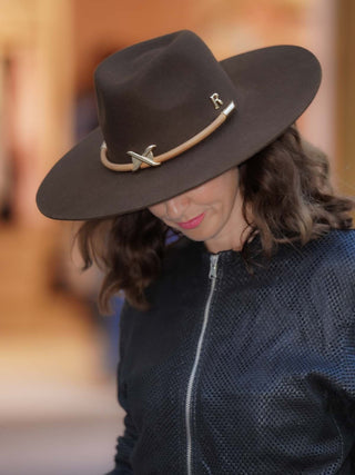 Fedora de Ala Media para Mujer: Un Clásico en Fieltro de Lana Hecho en España - Ala de 11 cm y copa de 10 cm - Raceu Hats