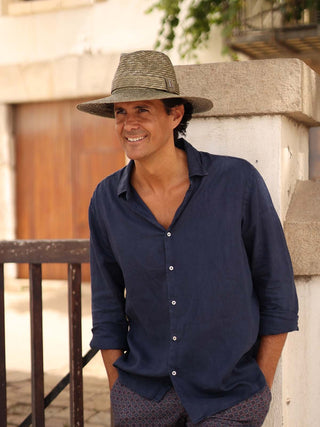 Sombrero Hombre Ala Media Paja en color Oliva Sport Chic para Toda Ocasión - Ala de 9,5 cm y copa de 10 cm - Raceu Hats