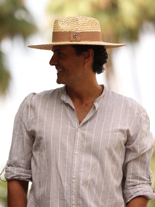 Sombrero Fedora Sport Elegante: Combina Aventura y Sofisticación en Paja Natural Trenzada- Ala de 9 cm y copa de 10 cm - Raceu H