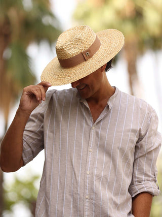 Sombrero Fedora Sport Elegante: Combina Aventura y Sofisticación en Paja Natural Trenzada- Ala de 9 cm y copa de 10 cm - Raceu H