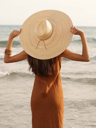 Sombrero de Mujer en Paja Natural: Elegancia Atemporal para el Verano - Ala de 19 cm y copa de 11 cm - Raceu Hats