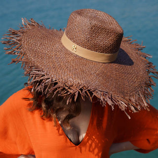 Sombrero Ala Ancha Moldeable Marrón - Estilo Mediterráneo y Elegancia Atemporal - Ala de 18 cm y copa de 10 cm - Raceu Hats