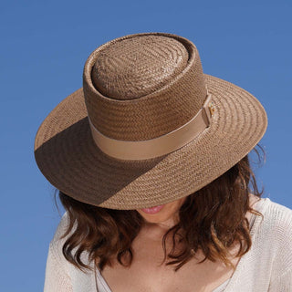 Sombrero Mujer Paja de Papel Marrón - Estilo Mediterráneo y Elegancia Atemporal  - Ala de 9 cm y copa de 9 cm - Raceu Hats
