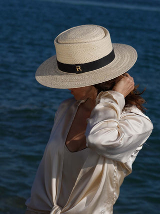 Sombrero Mujer ACAPULCO de Ala Corta en Paja de Papel Blanca - Ala de 9 cm y copa de 9 cm - Raceu Hats