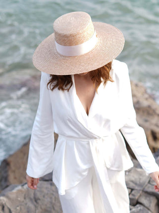 Sombrero de Mujer Ala Ancha color Champagne: Elegancia Mediterránea Hecha a Mano - Ala de 11 cm y copa de 10 cm - Raceu Hats