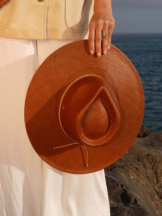 Sombrero Panamá Mujer de Ala Ancha en 100% Paja Toquilla Original - Ala de 10 cm y copa de 10 cm - Raceu Hats