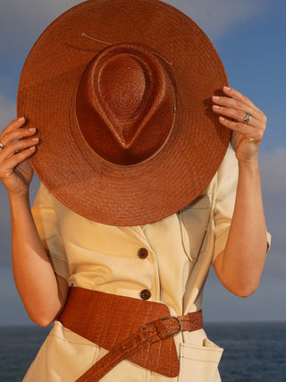 Sombrero Panamá Mujer de Ala Ancha en 100% Paja Toquilla Original - Ala de 10 cm y copa de 10 cm - Raceu Hats