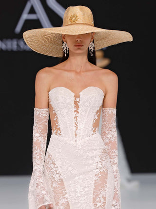 Sombrero Novia Ala Extragrande Paja Natural HELIOS - Estilo Mediterráneo - Ala de 19 cm y copa de 11 cm - Raceu Hats