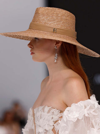 Sombrero Novia Ala Ancha Paja de Trigo - Estilo Mediterráneo y Elegancia Atemporal  - Ala de 14 cm y copa de 10 cm - Raceu Hats