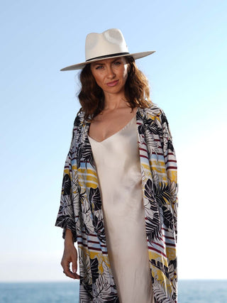 Sombrero Fedora Panamá Blanco VOLÓ - Estilo Mediterráneo y Elegancia Atemporal  - Ala de 10 cm y copa de 10 cm - Raceu Hats