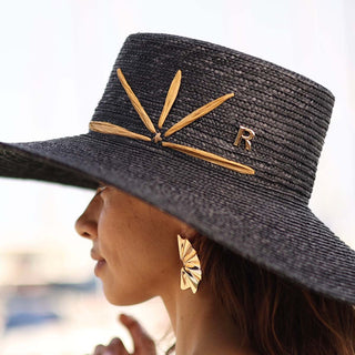 Sombrero Canotier Negro Ala Ancha - Estilo Mediterráneo y Elegancia Atemporal  - Ala de 15 cm y copa de 10,5 cm - Raceu Hats