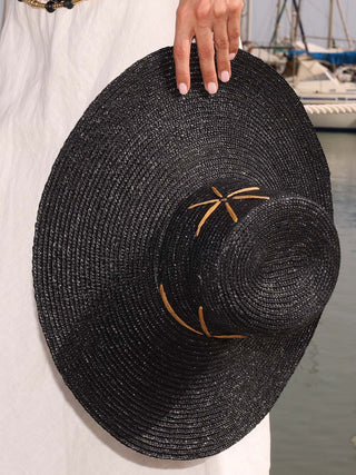 Sombrero Canotier Negro Ala Ancha - Estilo Mediterráneo y Elegancia Atemporal  - Ala de 15 cm y copa de 10,5 cm - Raceu Hats