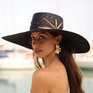 Sombrero Boda Canotier Negro Ala Ancha - La Elegancia Bordada para Tu Boda - Ala de 15 cm y copa de 10,5 cm - Raceu Hats