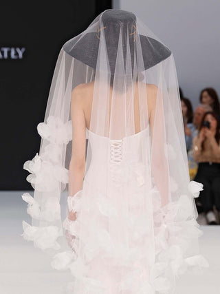 Sombrero Boda Canotier Negro Ala Ancha - La Elegancia Bordada para Tu Boda - Ala de 15 cm y copa de 10,5 cm - Raceu Hats