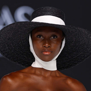 Sombrero Novia Canotier Negro Agatha: Elegancia Artesanal Española para tu Gran Día