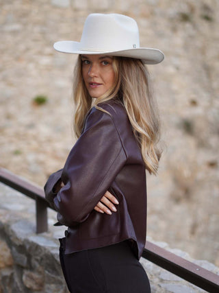 Sombrero Cowboy Mujer Blanco Roto KANSAS - Estilo Mediterráneo y Elegancia Atemporal  - Ala de 8 cm y copa de 10 cm - Raceu Hats