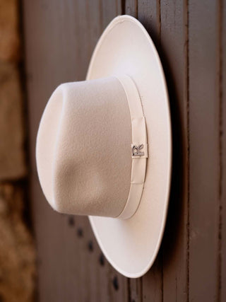 Sombrero Fedora Ala Intermedia Blanco - Fedora de Fieltro Hecho en España - Ala de 9 cm y copa de 11 cm - Raceu Hats