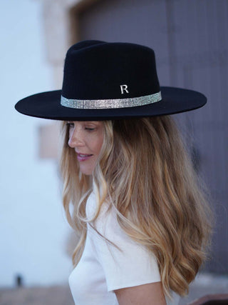 Sombrero Fedora Mujer Ala Media Negro  - Estilo Mediterráneo y Elegancia Atemporal  - Ala de 9 cm y copa de 11 cm - Raceu Hats