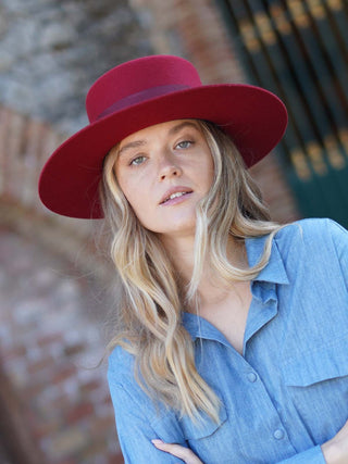 Sombrero Canotier Ala Ancha Rojo - Artesanía Hecha en España, Fieltro de Lana Premium - Ala de 9 cm y copa de 10 cm - Raceu Hats