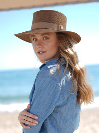 Sombrero Mujer Paja de Papel Marrón - Estilo Mediterráneo y Elegancia Atemporal  - Ala de 9 cm y copa de 9 cm - Raceu Hats