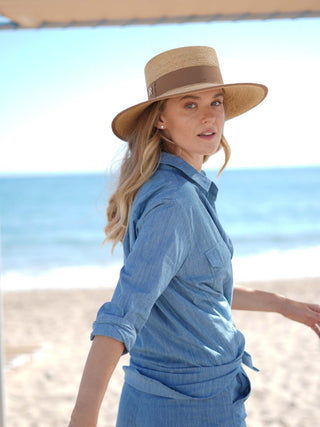 Sombrero Canotier Raffia Fina RODAS - Estilo Mediterráneo y Elegancia Atemporal  - Ala de 9 cm y copa de 9 cm - Raceu Hats