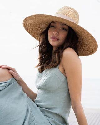 Sombrero Belair Ala Ancha de Paja Cosida decorado con Cinta Beige - Raceu Hats