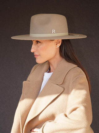 Sombrero Fedora Ala Intermedia Moca EVIE - Raceu Hats