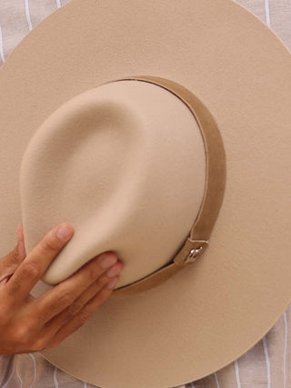 Sombrero Fedora Hombre Ala Media Fieltro de Lana Beige BELFAST - Raceu Hats