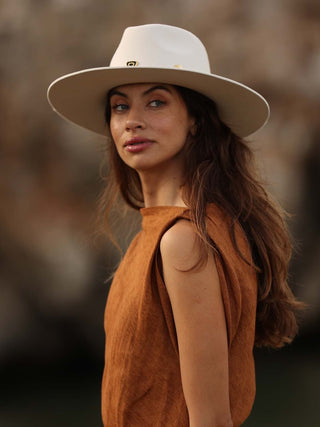 Sombrero Fieltro de Lana Ala Ancha Blanco Roto AURA - Raceu Hats