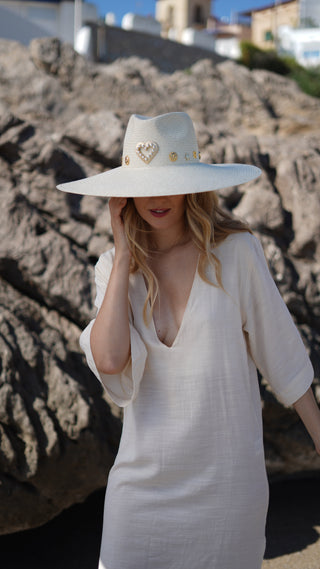 Sombrero Panamá Ala Ancha Charlotte Blanco con Apliques Dorados - Raceu Hats