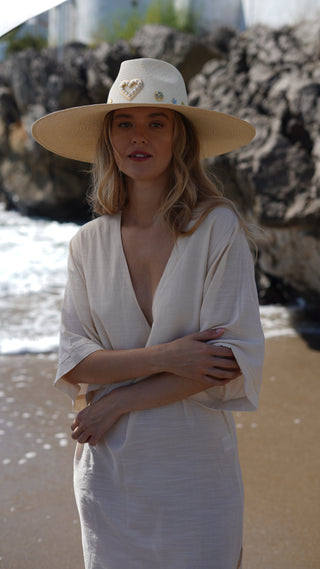 Sombrero Panamá Ala Ancha Charlotte Blanco con Apliques Dorados - Raceu Hats
